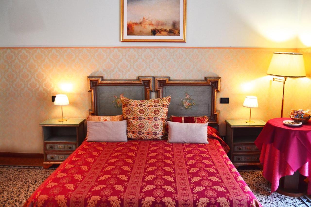Venice Lion Residence - Vespucci Mestre Luaran gambar A guest room at the Hotel